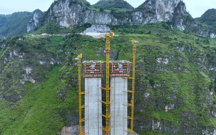 ?塔立山河！徐工塔機(jī)挑戰(zhàn)“世界之最”